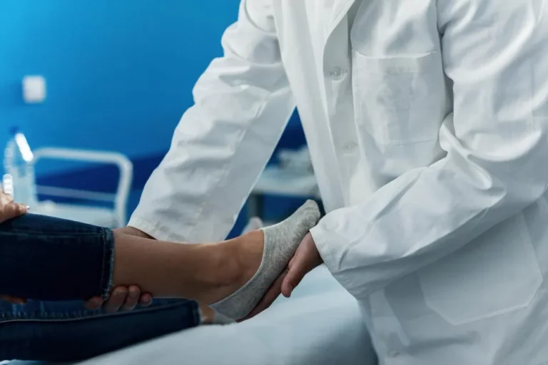 orthopedic surgeon indore, orthopedic doctor in indore